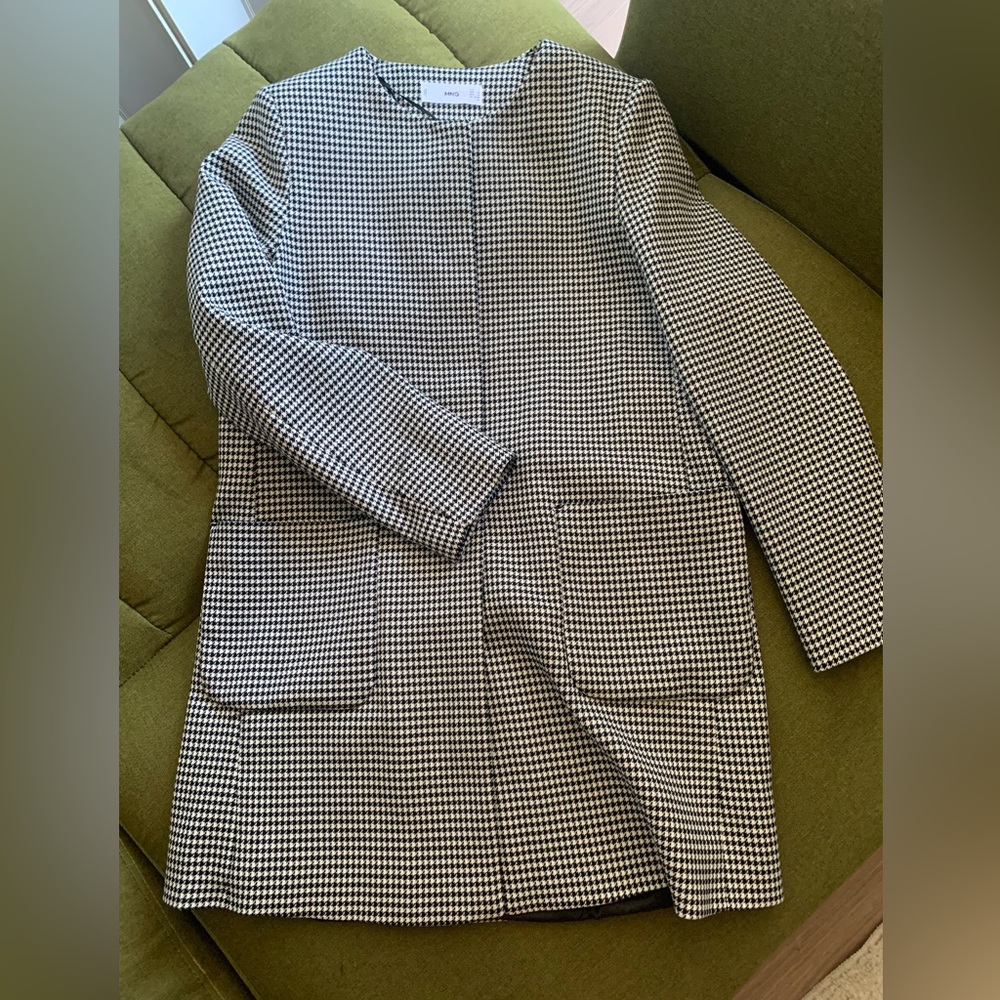 Moving Sale: NWOT Mango Houndstooth Retro 60s Dress Coat